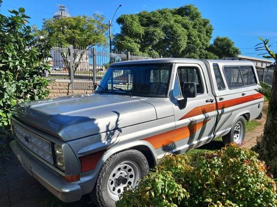 Carro 3.9 SUPER SÉRIE 4X2 CS 8V TURBO DIESEL 2P MANUAL