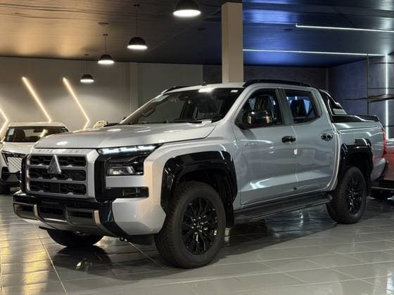 Carro 2.4 BITURBO DIESEL CD KATANA 4X4 AUTOMÁTICO