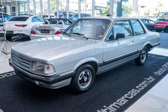 Carro 1.6 L 8V ÁLCOOL 2P MANUAL