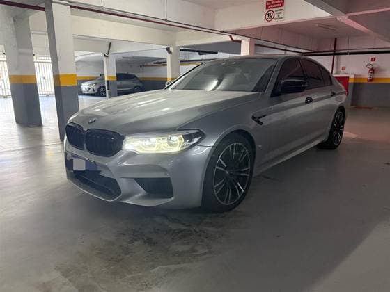 Carro 4.4 V8 TWIN POWER M XDRIVE STEPTRONIC