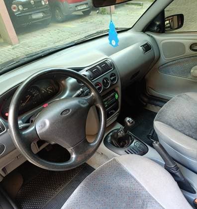 Carro 1.8 GL SW 16V GASOLINA 4P MANUAL