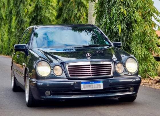 Carro 5.5 SEDAN GASOLINA 4P AUTOMÁTICO