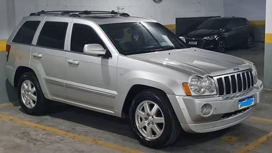 Carro 5.7 OVERLAND HEMI 4X4 V8 16V GASOLINA 4P AUTOMÁTICO