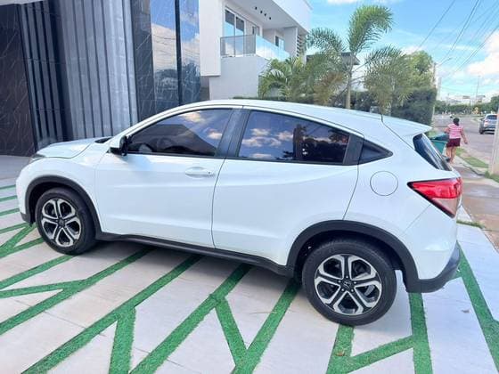 Carro 1.8 16V FLEX LX 4P AUTOMÁTICO