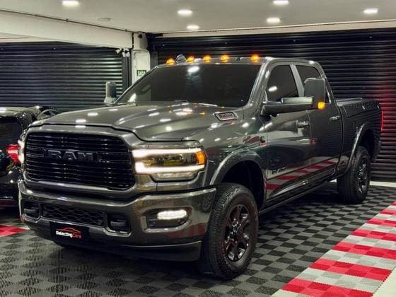 Carro 6.7 I6 TURBO DIESEL LARAMIE NIGHT EDITION CD 4X4 AUTOMÁTICO
