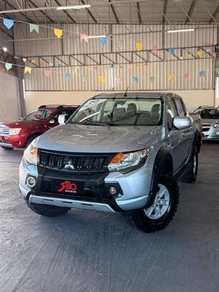 Carro 2.4 16V TURBO DIESEL SPORT GLX CD 4P 4X4 MANUAL