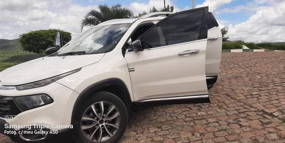 Carro 2.0 16V TURBO DIESEL VOLCANO 4WD AT9