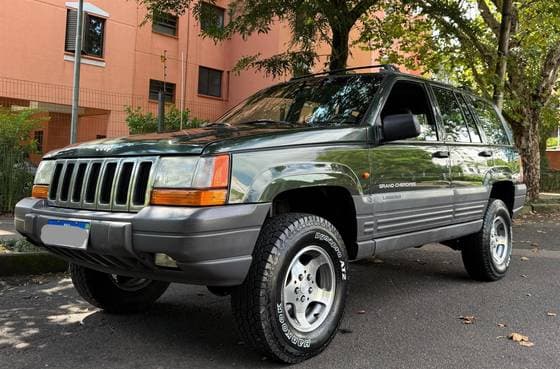 Carro 4.0 LAREDO 4X4 6I 12V GASOLINA 4P AUTOMÁTICO