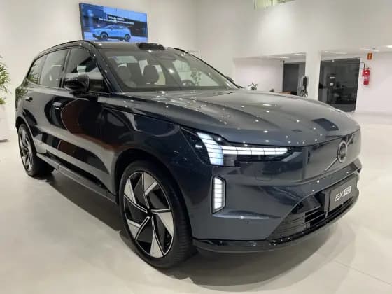 Carro P8 RECHARGE TWIN ELECTRIC PERFORMANCE ULTRA AWD