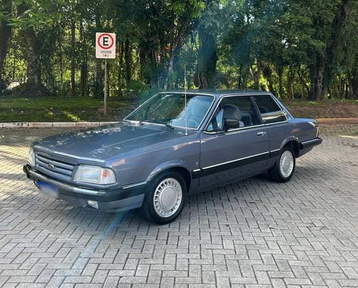 Carro 1.6 GHIA 8V ÁLCOOL 2P MANUAL