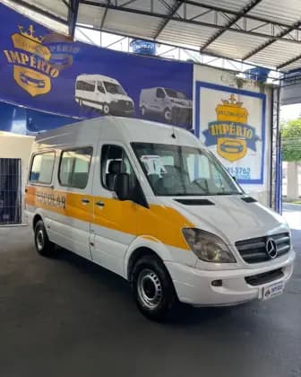 Carro 2.2 415 CDI FURGÃO 7.5 BI-TURBO DIESEL MANUAL