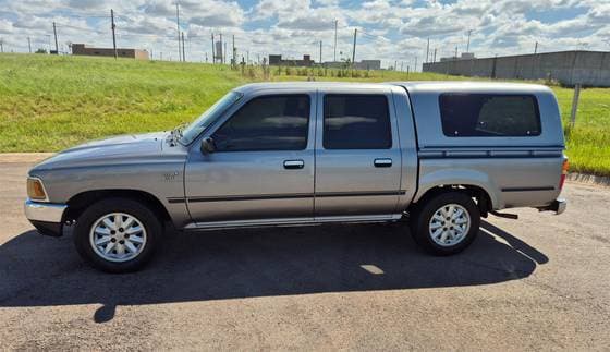Carro 2.4 4X2 CD 8V DIESEL 4P MANUAL