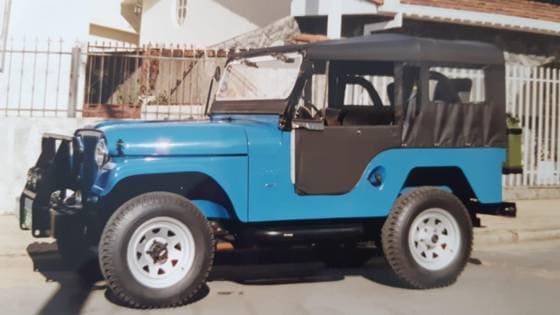 Carro CJ-5