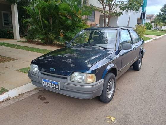 Carro 1.8 L 8V GASOLINA 2P MANUAL