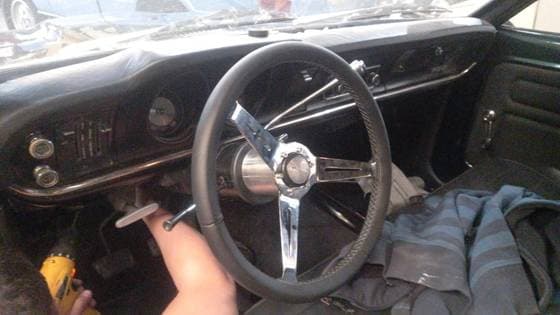 Carro SUPER SEDAN 6 CILINDROS GASOLINA 4P MANUAL
