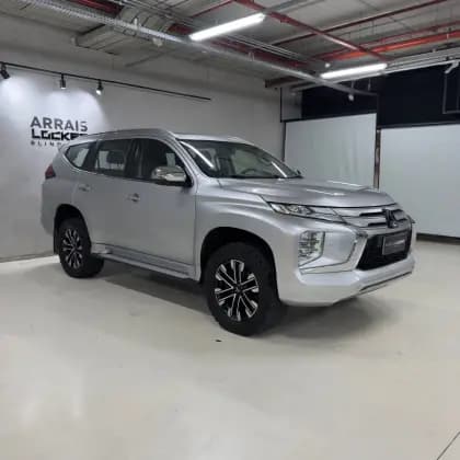 Carro 2.4 16V MIVEC TURBO DIESEL HPE AWD AUTOMÁTICO