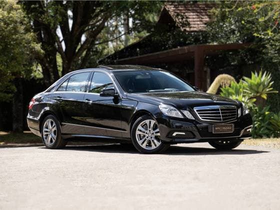 Carro 5.5 AVANTGARDE SEDAN V8 GASOLINA 4P AUTOMÁTICO