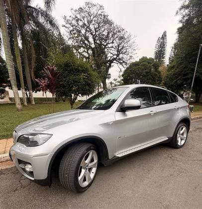 Carro 4.4 50I 4X4 COUPÉ 8 CILINDROS 32V BI-TURBO GASOLINA 4P AUTOMÁTICO