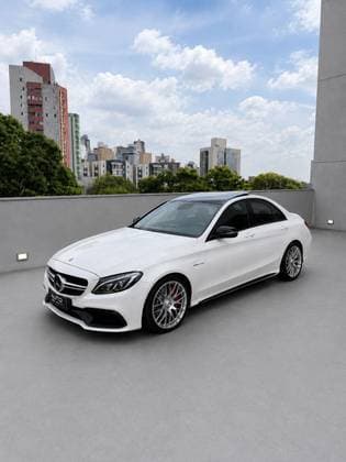Carro 4.0 V8 TURBO GASOLINA SPEEDSHIFT