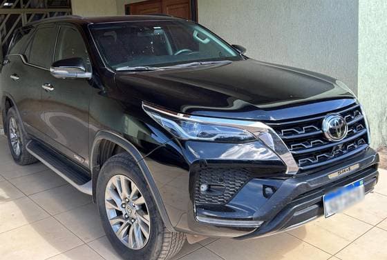 Carro 2.8 D-4D TURBO DIESEL SRX 7L 4X4 AUTOMÁTICO