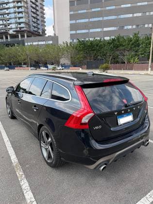 Carro 2.0 T5 R DESIGN TURBO GASOLINA 4P AUTOMATIZADO