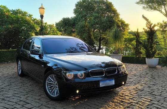 Carro 4.4 SEDAN 32V GASOLINA 4P AUTOMÁTICO