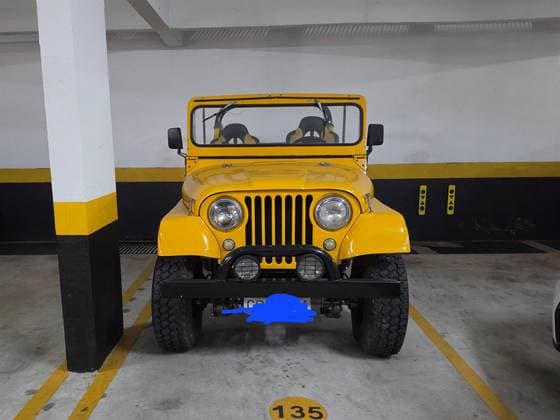 Carro CJ-5