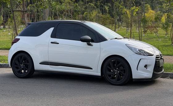 Carro 1.6 THP GASOLINA SPORT CHIC MANUAL