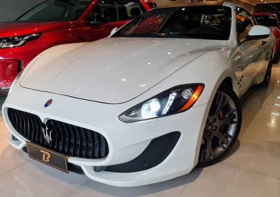 Carro 4.7 V8 GASOLINA SPORT MC SHIFT