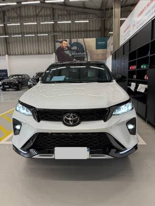 Carro 2.8 D-4D TURBO DIESEL DIAMOND 7L 4X4 AUTOMÁTICO