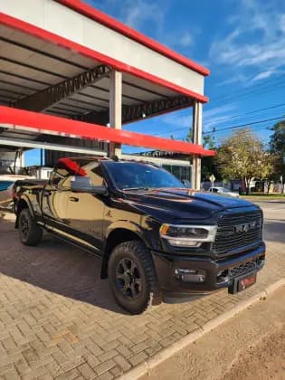 Carro 6.7 I6 TURBO DIESEL LARAMIE CD 4X4 AUTOMÁTICO