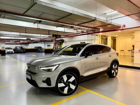 Carro P8 RECHARGE TWIN ELECTRIC ULTIMATE AWD