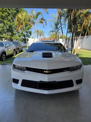 Carro 6.2 SS COUPÉ V8 GASOLINA 2P AUTOMÁTICO