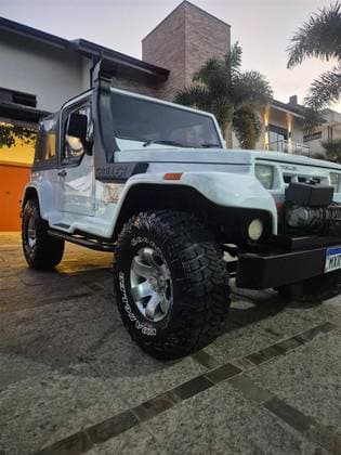 Carro 2.0 SPORT 4X4 TETO DE LONA GASOLINA 2P MANUAL