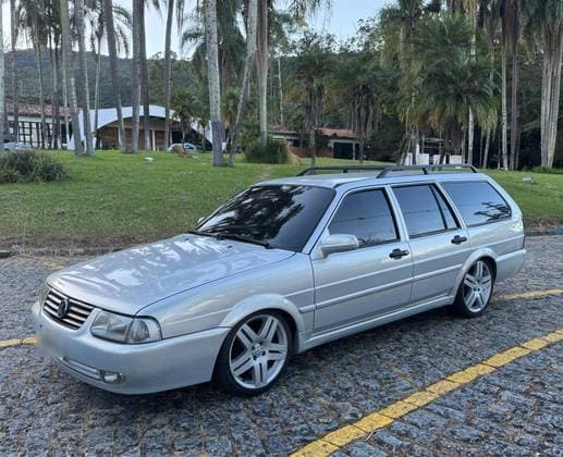 Carro 1.8 I 8V GASOLINA 4P MANUAL