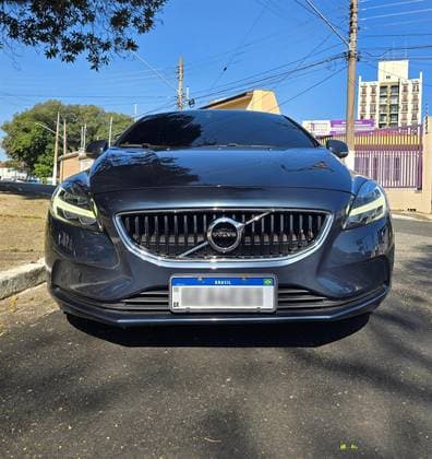 Carro 2.0 T4 MOMENTUM GASOLINA 4P AUTOMÁTICO