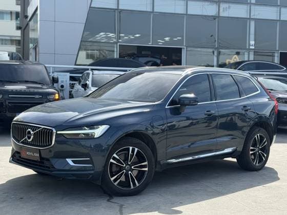 Carro 2.0 T8 HYBRID MOMENTUM AWD GEARTRONIC