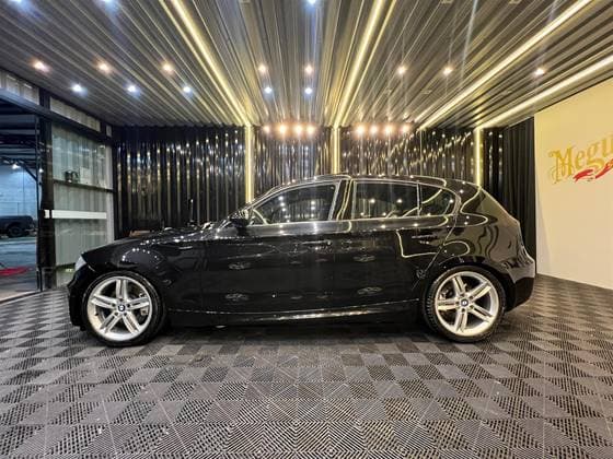 Carro 3.0 SPORT HATCH 24V GASOLINA 4P AUTOMÁTICO