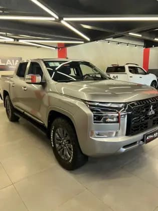 Carro 2.4 BITURBO DIESEL CD HPE 4X4 AUTOMÁTICO