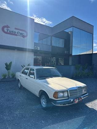 Carro 3.0 I6 DIESEL MANUAL