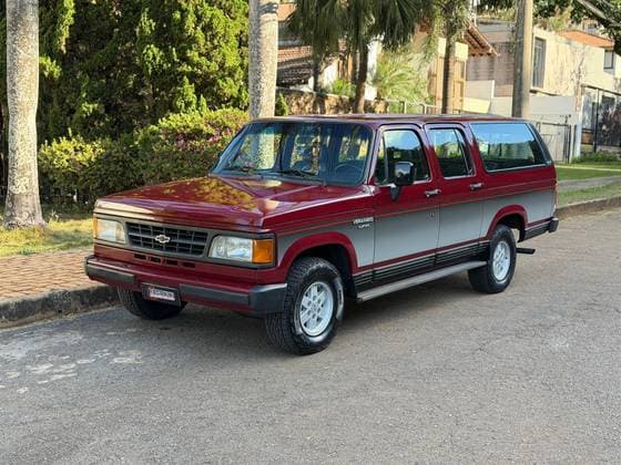 Carro 4.1 CUSTOM DE LUXE 12V GASOLINA 4P MANUAL