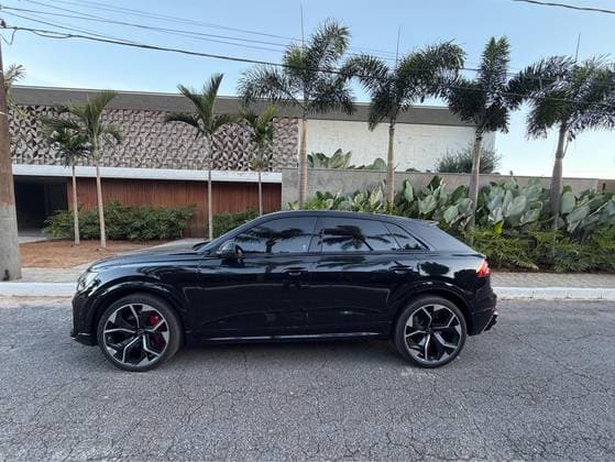 Carro 4.0 V8 TWINTURBO MHEV TIPTRONIC