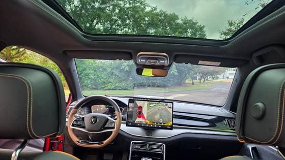 Carro ELÉTRICO AWD