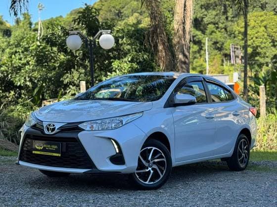 Carro 1.5 16V FLEX SEDAN XL MULTIDRIVE