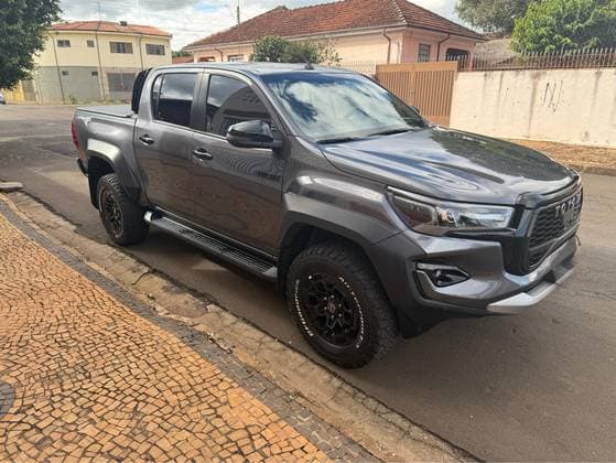 Carro 2.8 D-4D TURBO DIESEL CD GR-S 4X4 AUTOMÁTICO