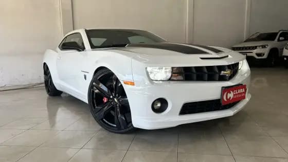 Carro 6.2 SS COUPÉ V8 GASOLINA 2P AUTOMÁTICO