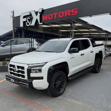 Carro 2.4 BITURBO DIESEL CD KATANA 4X4 AUTOMÁTICO