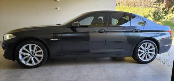 Carro 4.4 SEDAN V8 32V GASOLINA 4P AUTOMÁTICO