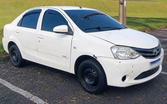 Carro 1.5 X SEDAN 16V FLEX 4P MANUAL
