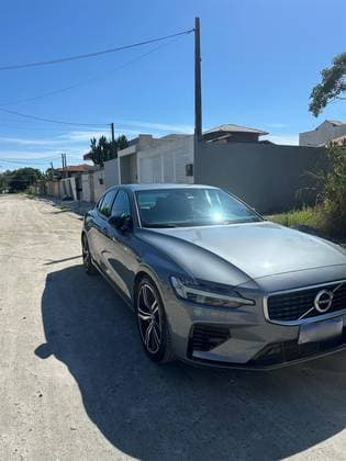 Carro 2.0 T8 R-DESIGN HÍBRIDO 4P AUTOMÁTICO